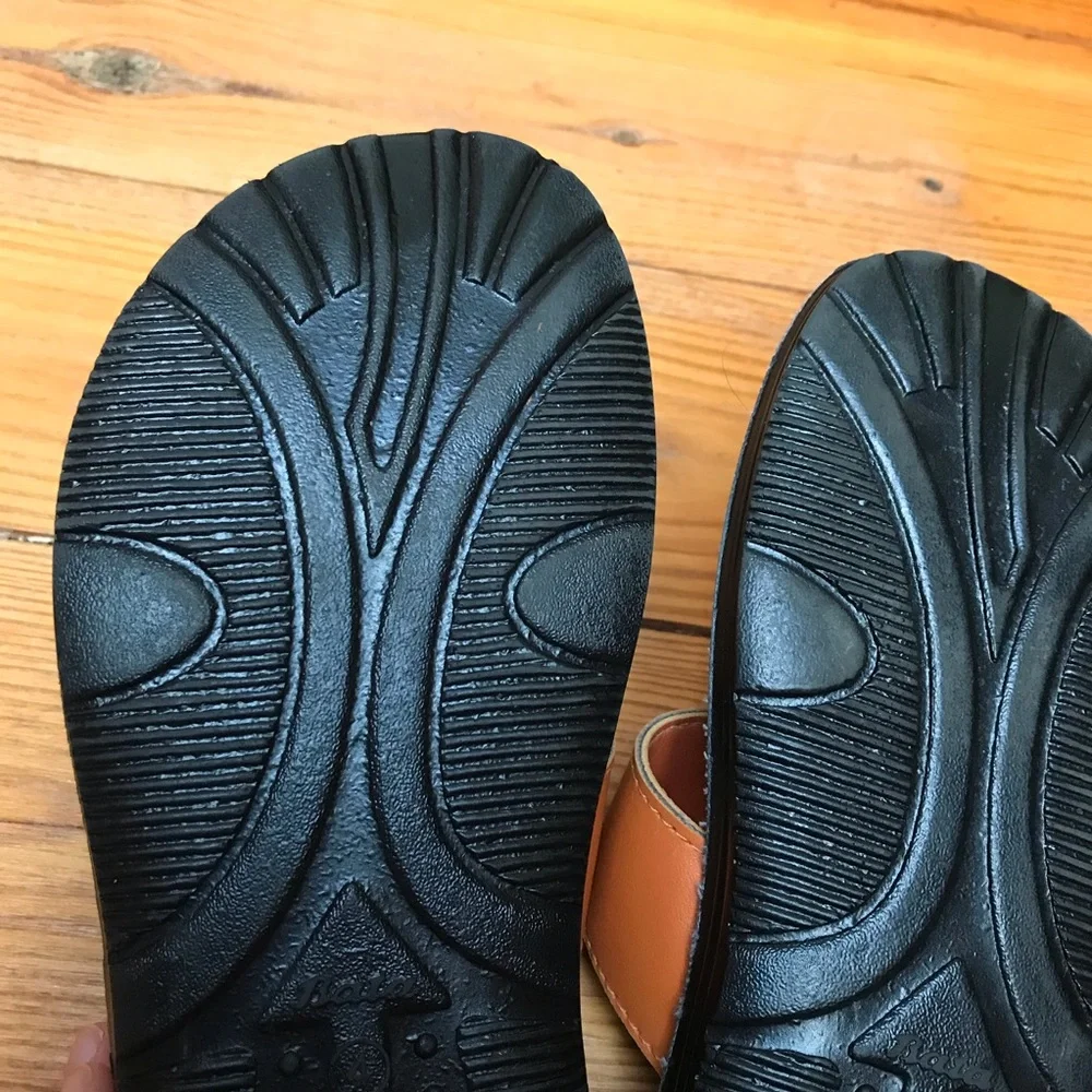 Baja Tan Toe Loop Sandal, EUC, 6/4 - Picture 8 of 12